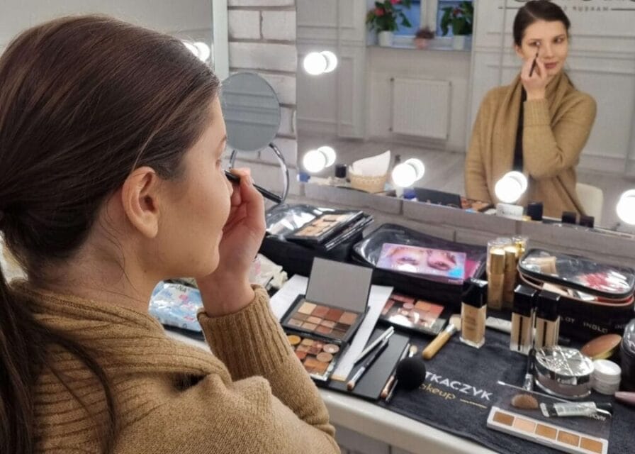 Makijaż dla samej siebie, lekcja makijażu