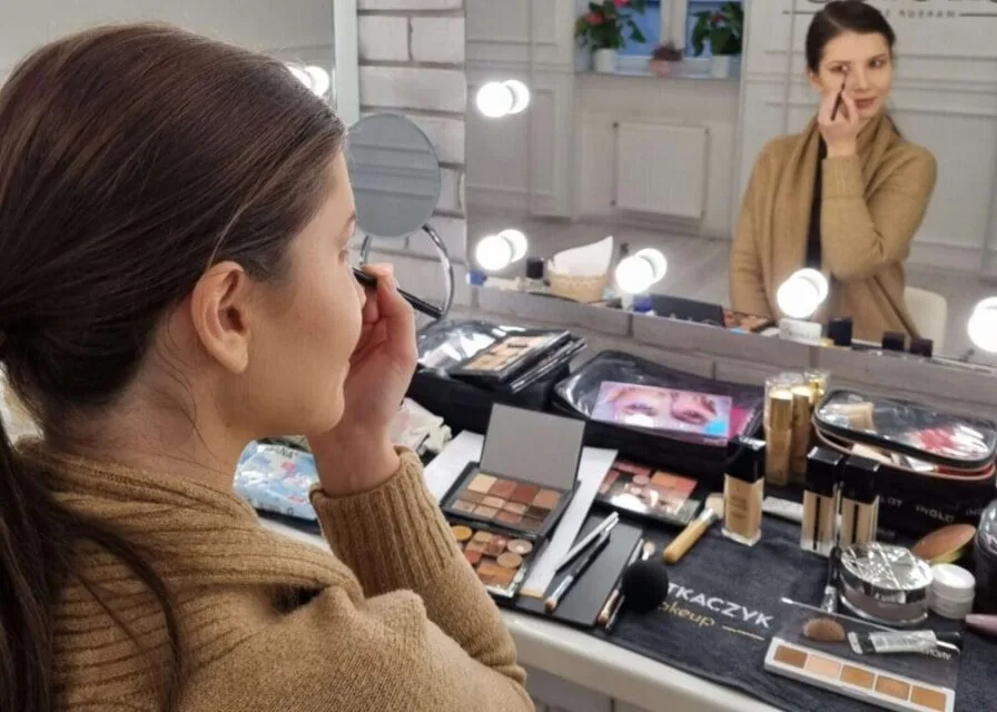 Makijaż dla samej siebie, lekcja makijażu